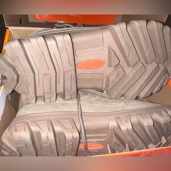 LUGZ 90s-Inspired, Imitation Suede-Like Sandy Tan Colored Sneaker - Picture 4 of 8